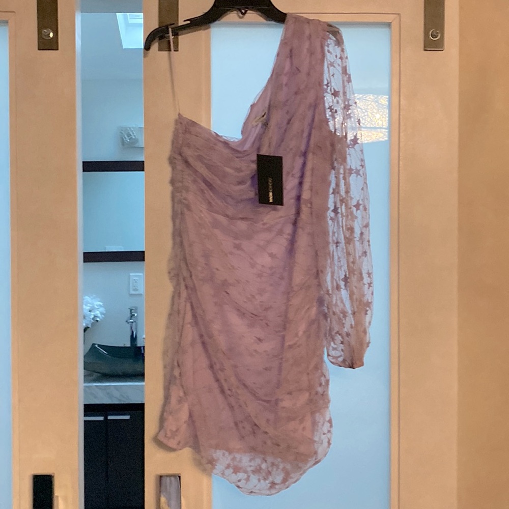Nwt size large fashion nova lavender lace rushed one sleeve dress